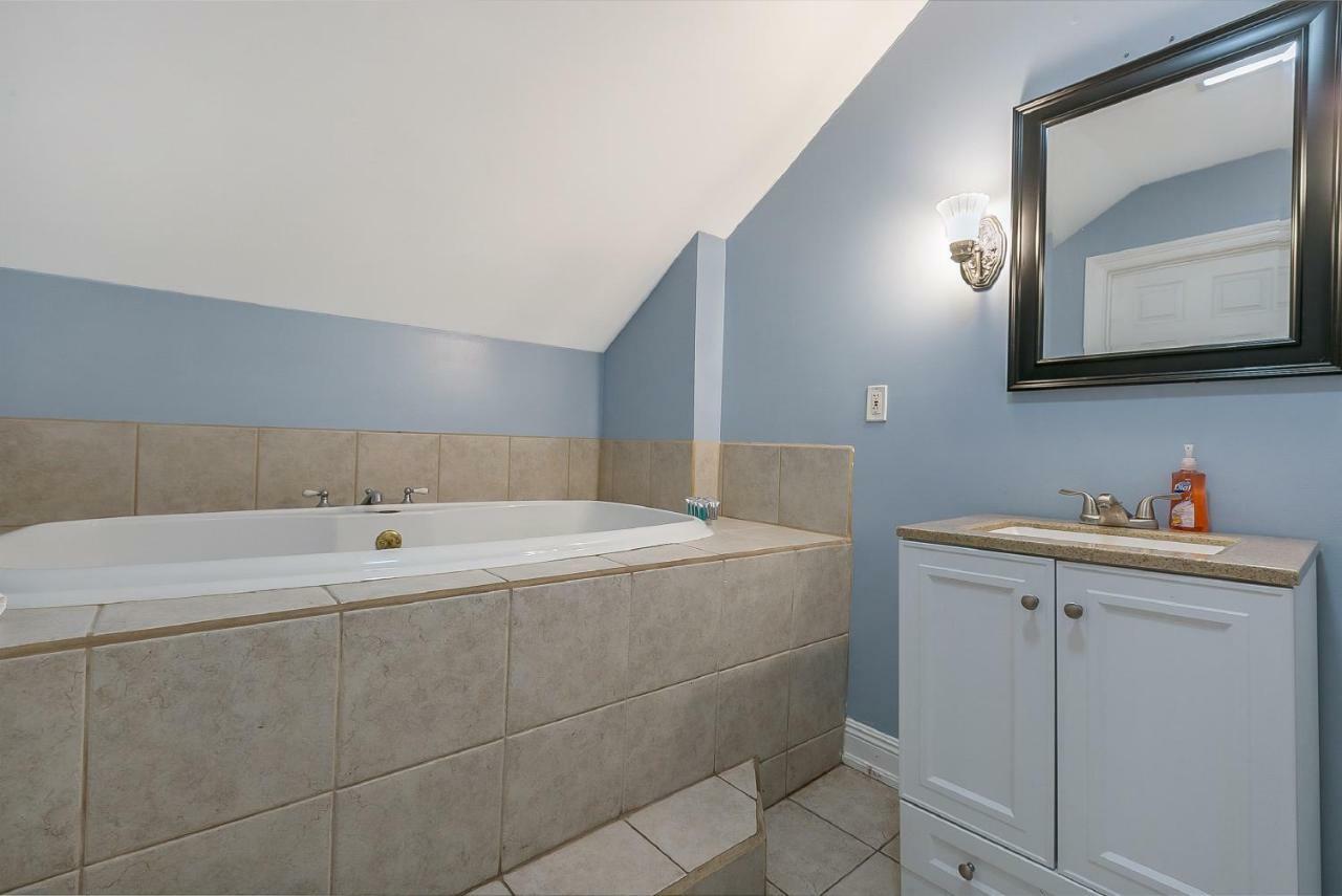 Express Close To Amenities Apartment