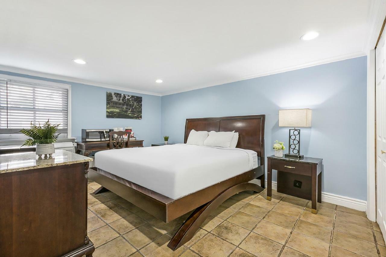 Express Close To Amenities